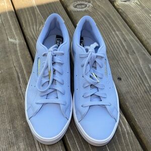 Like New! adidas Original Sleek Trainers